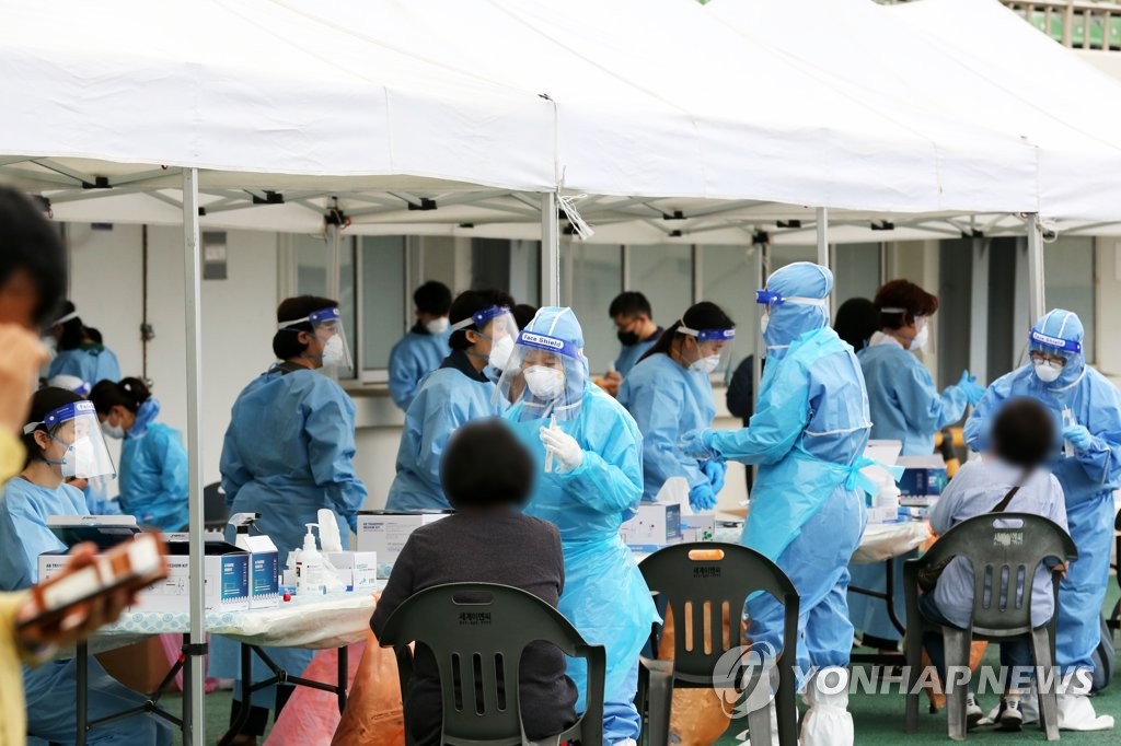 [3보] 신규확진 610명, 이틀째 600명대…곳곳 산발적 일상감염 지속