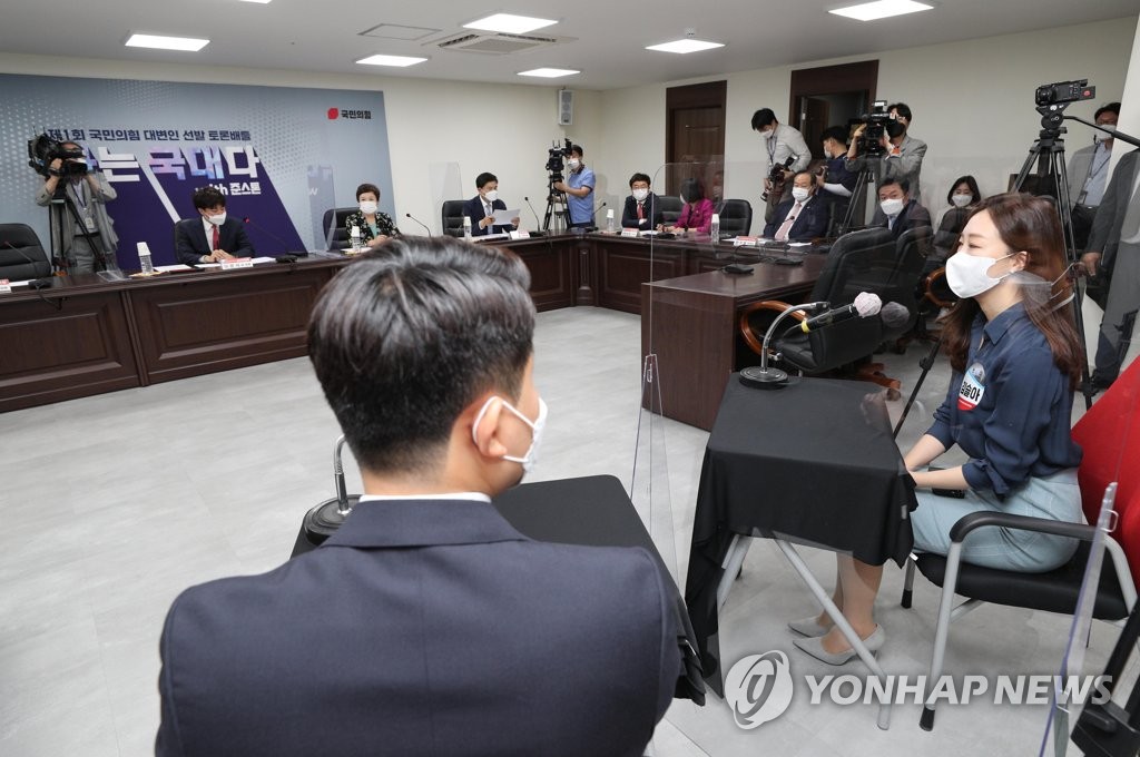 고3부터 팔순 CEO까지…이준석 속사포에 '진땀'(종합)