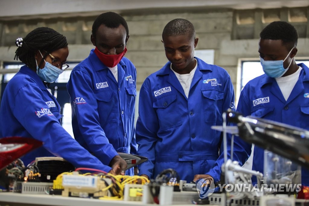 현대차, 케냐에서 기술교육…'현대드림센터' 7호 개관