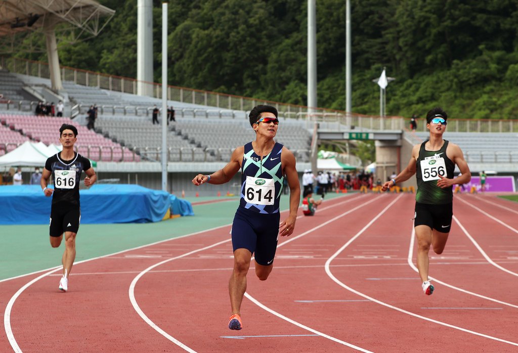 김국영, 도쿄올림픽 기준기록 통과 실패…10초26으로 대회 우승