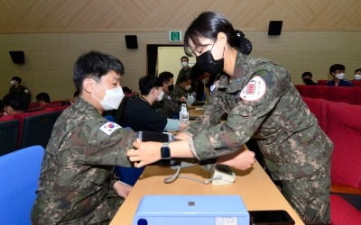 AZ 백신 접종 열흘 만에 '공군 간부' 사망…유족, 부검 미동의