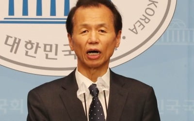 최문순, 대선 출마 선언 "판 바꿔야…대한민국 '완판남' 자처"