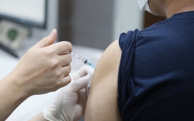 "빨리 맞길 잘했다"…30대 민방위 기자 '얀센 백신' 접종기