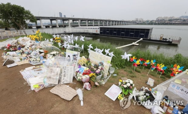 경찰 "故손정민 친구 휴대폰서 특이점 발견 못해"