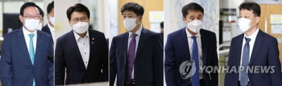 '靑선거개입' 검찰-변호인 수싸움…재판 순서 놓고 공방