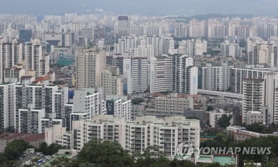 수도권 아파트값 9년 만에 최고 상승…"재건축·중저가 강세"