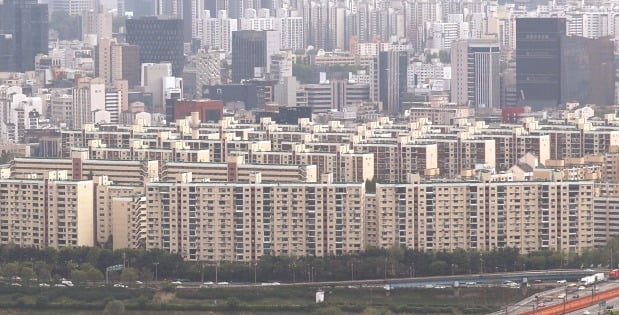 서울 강남구 압구정동 일대 아파트 단지 모습. /뉴스1