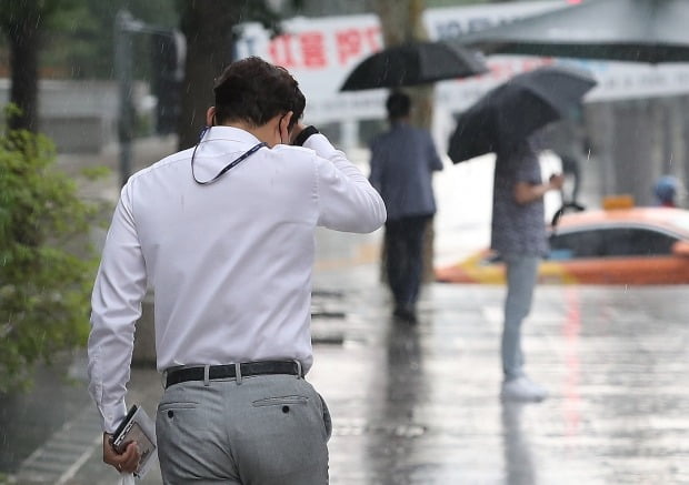 [내일 날씨]전국 대체로 흐리고 곳곳 소나기…"우산 챙기세요"