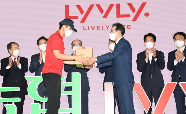 농협 온라인 축산물 플랫폼 '농협LYVLY' 출범