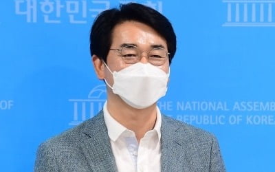 '女 군복무' 꺼낸 여야 주자들…박용진 "여성도 국방의 주역"