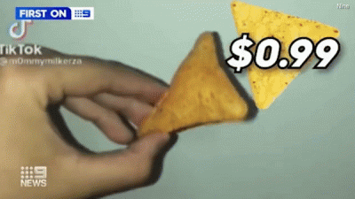 10대 소녀가 발견한 과자 한조각이 1700만원…"이게 왜?" [박상용의 별난세계]