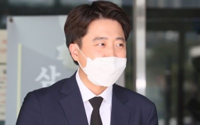 '윤석열 때린' 이준석 대표에 비판 쏟아내는 野 중진들