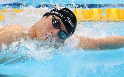 황선우, 대한민국 최초 수영 자유형 100m 메달 노린다