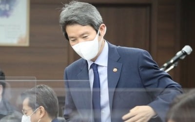 남북 통신선 복원되자마자…이인영 "민간 대북지원 재개"