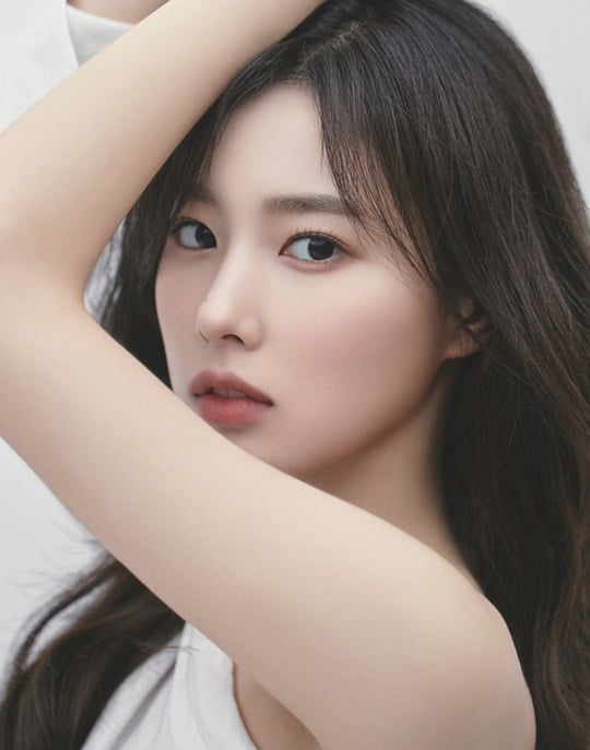 아이즈원 출신 강혜원 청량한 비주얼 속 반전 매력 러브콜 집중 | 텐아시아