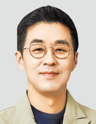 방시혁, 하이브 대표직 내려놔…새 수장은 박지원