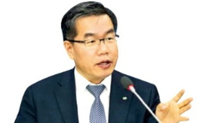 "탈원전 고집하면 전력 설비 450兆 더 든다"