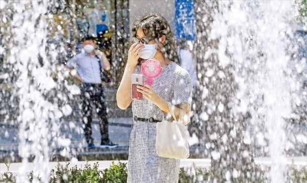 [포토] ‘대서’ 식히는 시원한 물줄기 