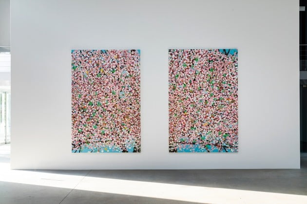 View of the Exhibition, Damien Hirst, Cherry Blossoms, Fondation Cartier Pour L’art Contemporain, Paris ©Thibaut Voisin