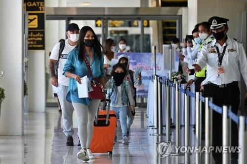 푸껫이 열렸다…코로나 백신 접종 외국인들 무격리 입국