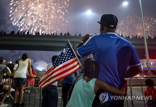 미 서부 산불 불씨 될라…독립기념일 폭죽놀이 경계령