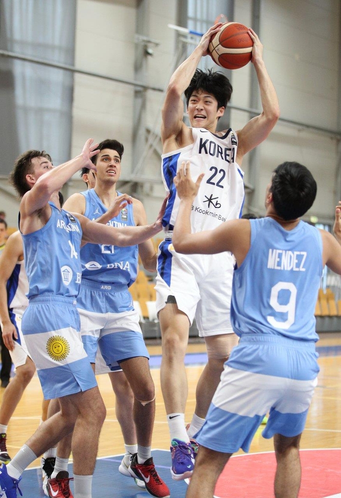 한국, U-19 남자농구 월드컵 2연패…아르헨에 38점 차로 져