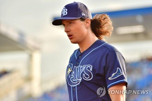 MLB 이물질 부정투구 단속 시작했더니…투수 70% 볼 회전율 감소