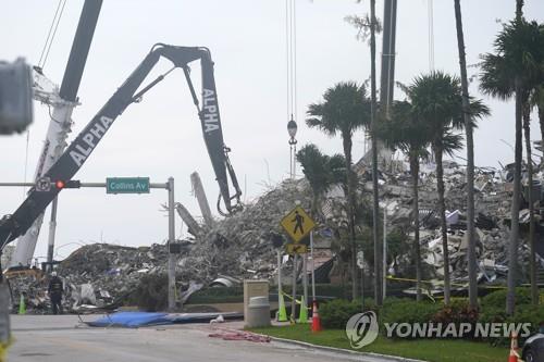 강풍에 수색구조 사투 "생존가능성 희박"…美붕괴참사 사망 36명(종합)