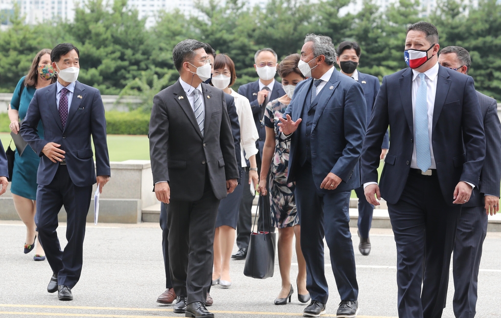 서욱, 美의회 한국연구모임 대표단 접견…한미동맹 지지 사의