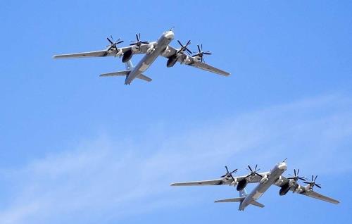 러 전략폭격기, 북극서 미사일 발사 훈련…Tu-160·Tu-95MS 투입