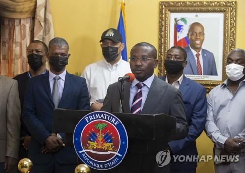 '대통령 암살' 아이티 권력투쟁…취임못한 총리는 "내가 책임자"