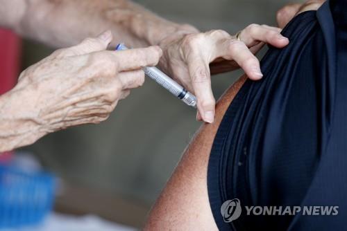 파우치, 백신 접종 정체에 "지역 차원서 더 많이 명령해야"