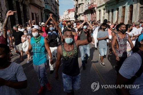 미국, 정정불안 쿠바에서 '보트피플 쇄도할라' 노심초사