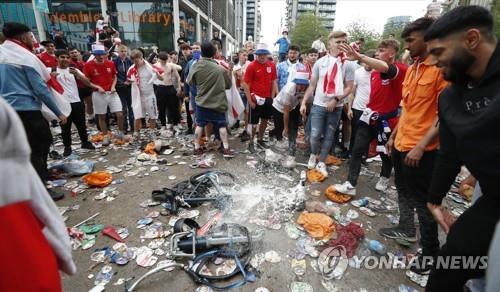 "영국 봉쇄해제에 세계가 위험"…과학자 1천200여명 우려 표명