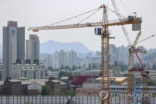 코로나 감염 우려에 이른 폭염까지…악전고투하는 산업현장