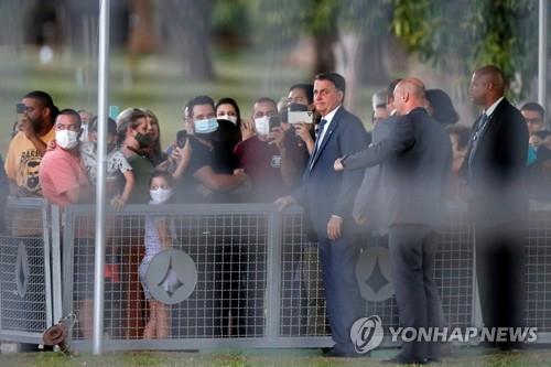 위기 심화하는 브라질 극우 대통령…탄핵 요구서 130건 육박