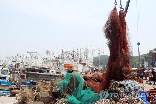 골칫거리 해양쓰레기서 기름 뽑는다…통영시 전국 첫 추진