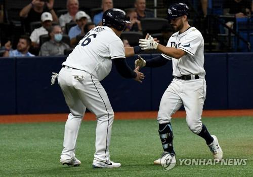 '끈질긴' 최지만, 1안타·1볼넷 '멀티 출루'…타율 0.265