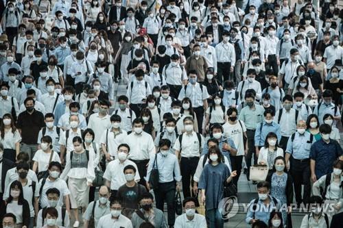'올림픽 한창' 일본, 코로나 신규확진 9000명 첫 돌파…역대 최다