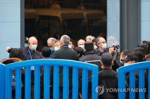 중국 "인류 감염병 역사에 미국의 추악한 페이지 기록될 것"