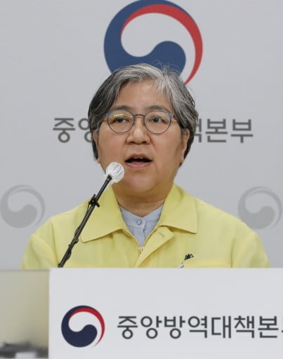 정은경 "4차 유행 진입...악화되면 2,140명 예상"