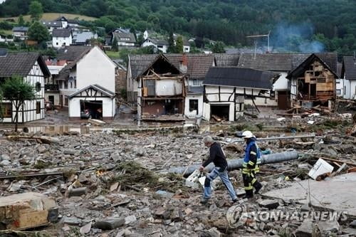 "한번도 본 적 없는 재앙"…서유럽 홍수 사망자 150명 넘어