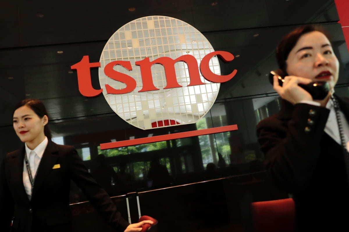 "TSMC 이르면 2023년 日서 반도체 생산"