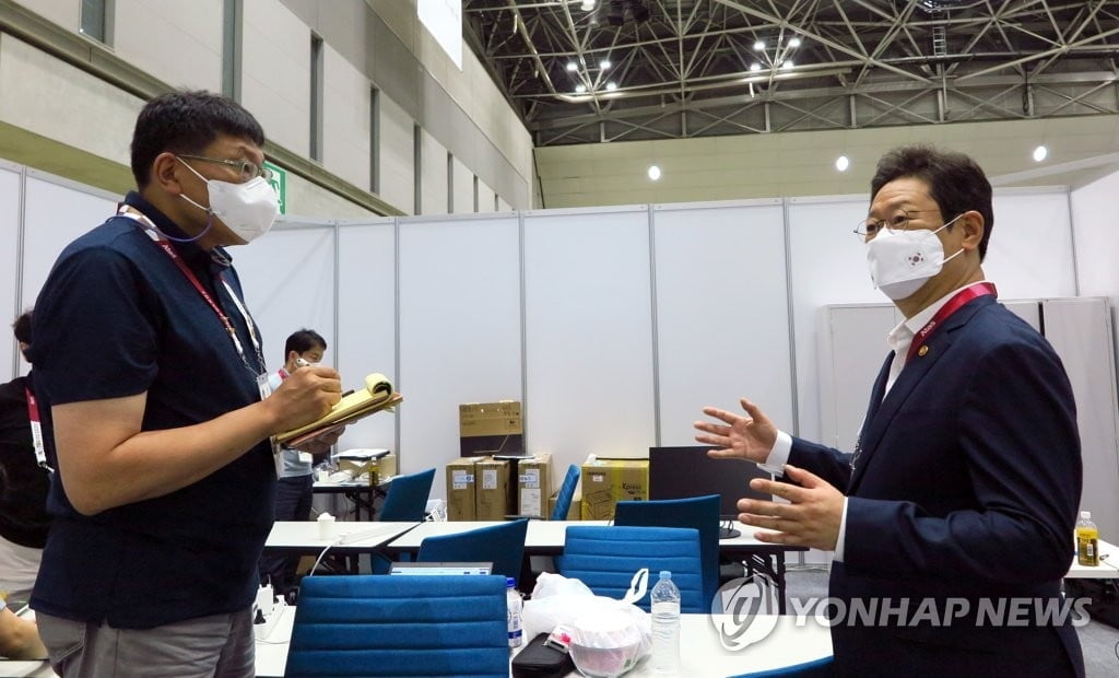 황희, 日 언론에 "후쿠시마 식자재 먹지 말라고 지시한 적 없다"