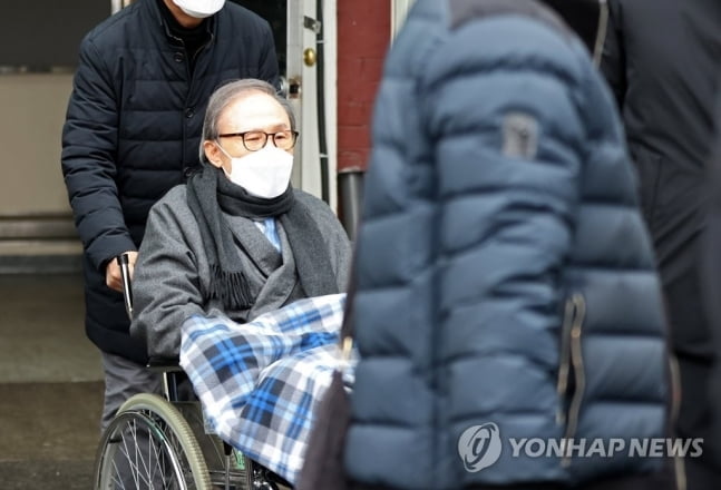 이명박, 서울대병원 재입원…"지병 치료 목적"
