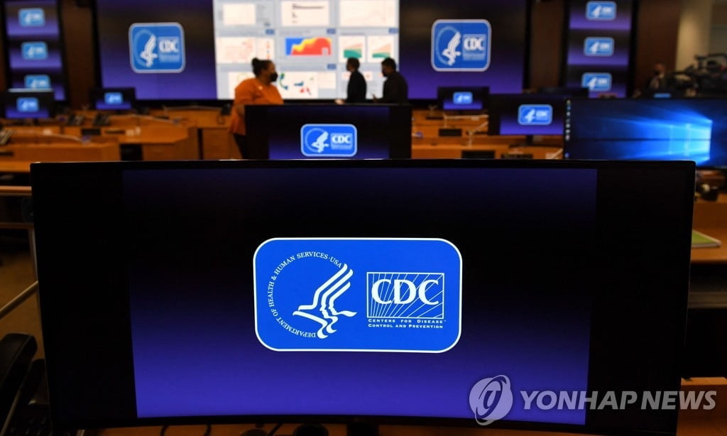 미국 CDC "돌파감염 급증, 백신 접종자도 다시 마스크 써야"