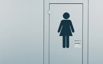 해수욕장 화장실서 여성 성추행·폭행한 20대 男 구속
