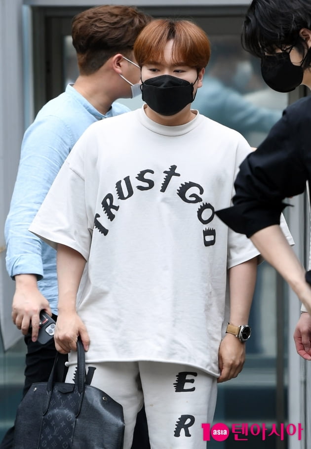 [TEN 포토] 라비던스 존 노 '머리부터 발끝까지 센스가 가득~'
