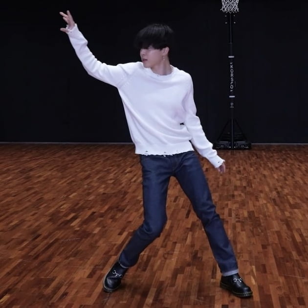 방탄소년단 지민, '퍼미션 투 댄스' 연습부터 '월클 수준'