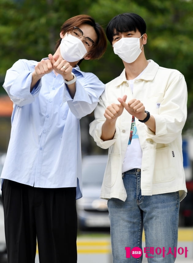 [TEN 포토] SF9 주호-영빈 '시산 집중시키는 하트'